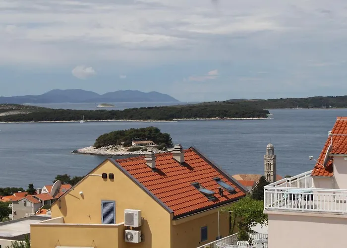 Daire With A Parking Space Hvar - 8794